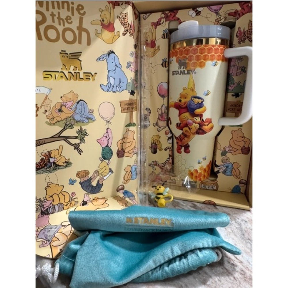 Winnie the Pooh Limited Edition Customed NWT Stanley Tumbler Unisex 40oz